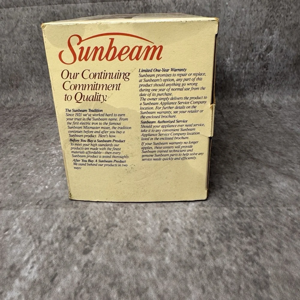 NOS Vintage 1983 Sunbeam Mixmaster Hand Mixer 3 Speeds Almond 03016